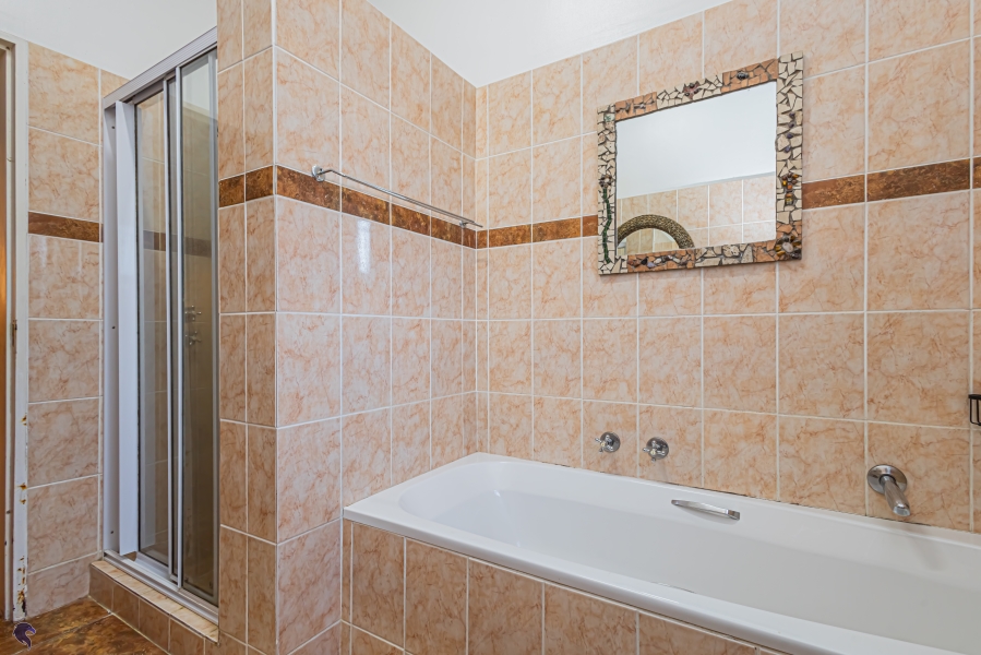 4 Bedroom Property for Sale in Myburgh Park Western Cape